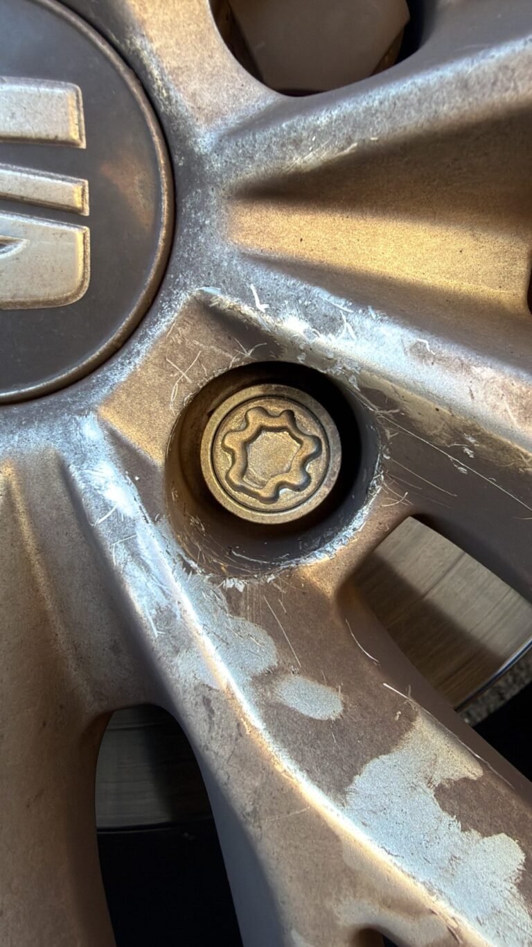 Chery Tight 8 wheel locking nut key replacement