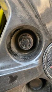 Chevrolet Corvette c8 stingray z51 2022 wheel locking nut