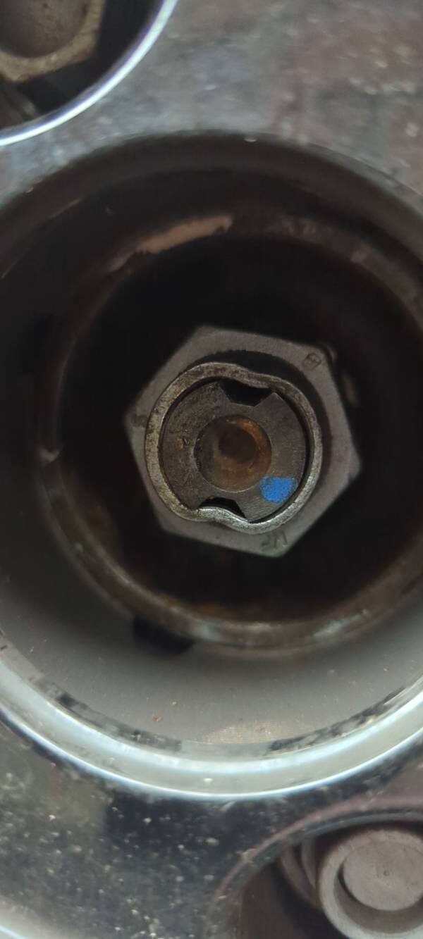 Citroen c4 CACTUS FLAIR wheel locking nut key replacement