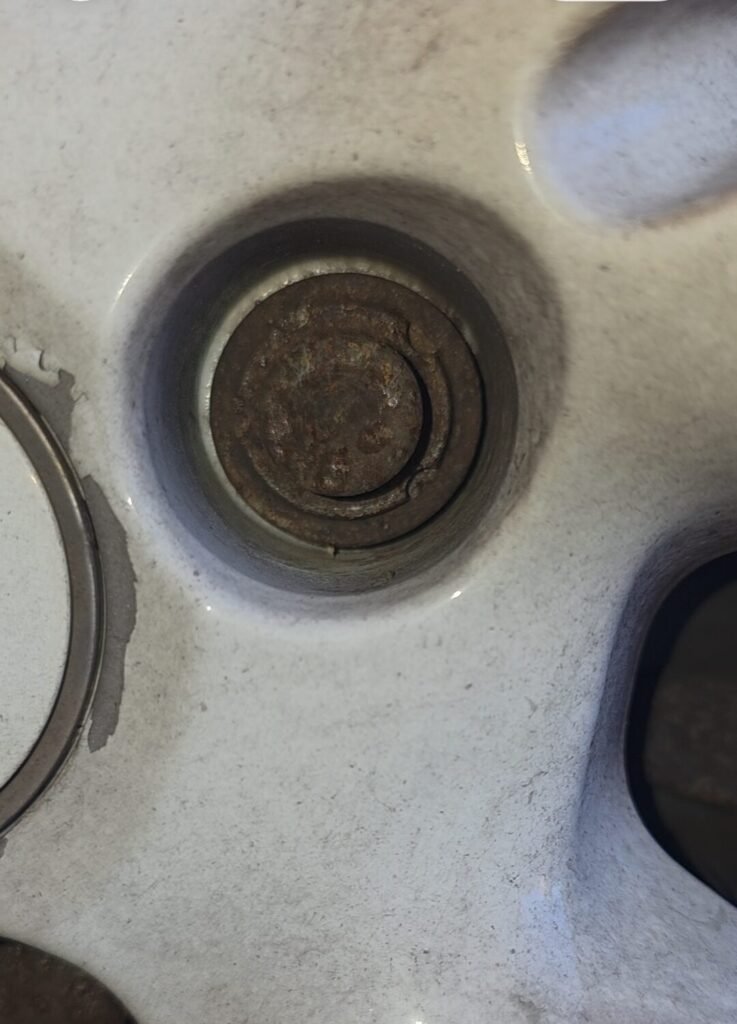 Citroen Ds3 wheel locking nut key replacement