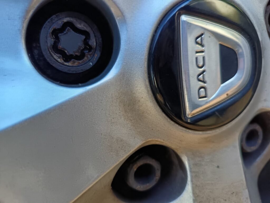 Dacia Duster wheel locking nut key replacement