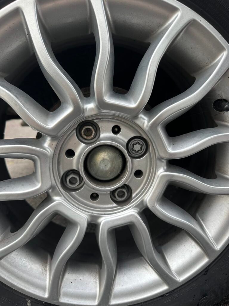 Fiat (2013) 500 wheel locking nut key replacement