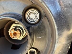 Fiat 500 sport twin air wheel locking nut key replacement