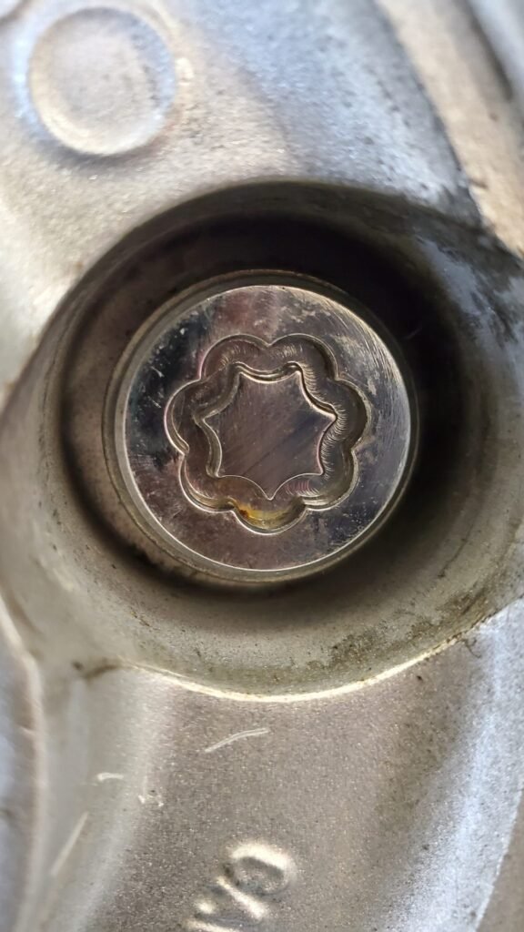 Fiat 500 wheel locking nut key replacement