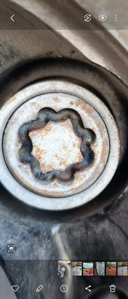 Fiat 500 wheel locking nut key replacement