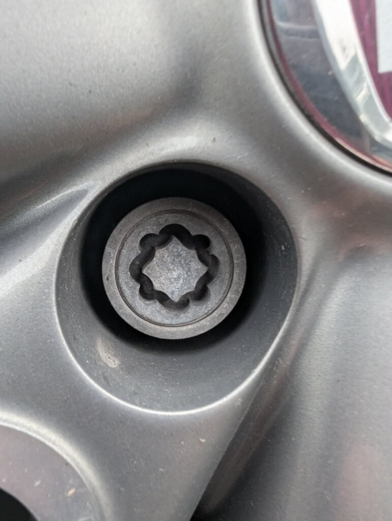 Fiat Punto wheel locking nut key replacement