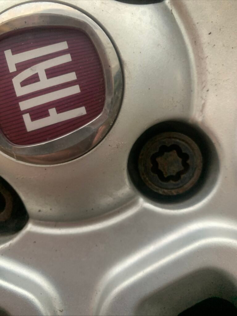 Fiat Punto locking lug nut