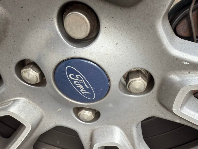 Ford Ecosport ECOSPORT TITANIUM wheel locking nut key replacement
