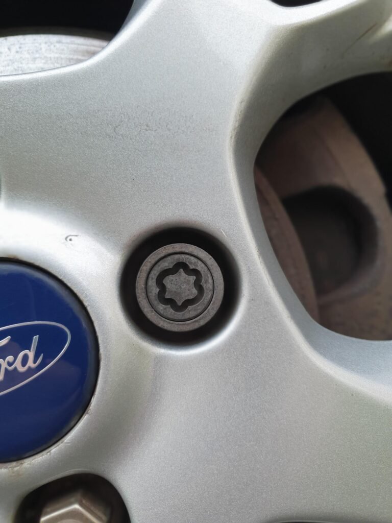 Ford Fiesta ZETEC wheel locking nut key replacement