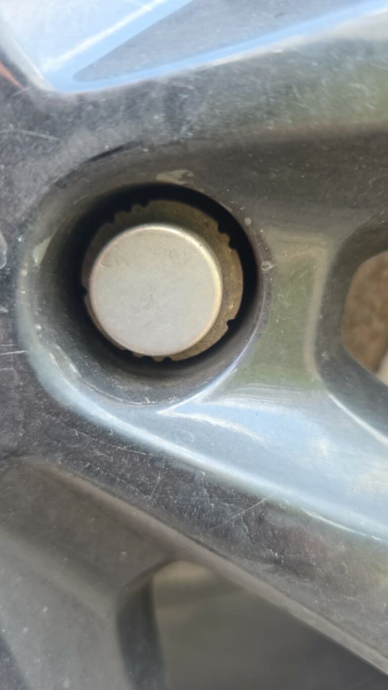 Ford fiesta Zetec s 2014 wheel locking nut key replacement