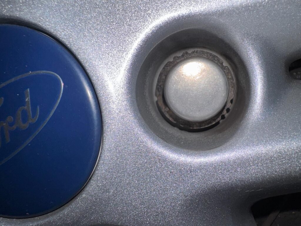 Ford focus 2018 wheel locking nut key replacement