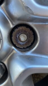 Ford Kuga 2.0tdci 4x4 wheel locking nut key replacement