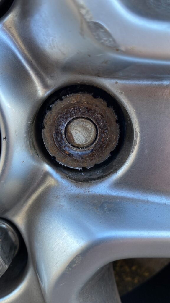 Ford Kuga 2.0tdci 4x4 wheel locking nut key replacement