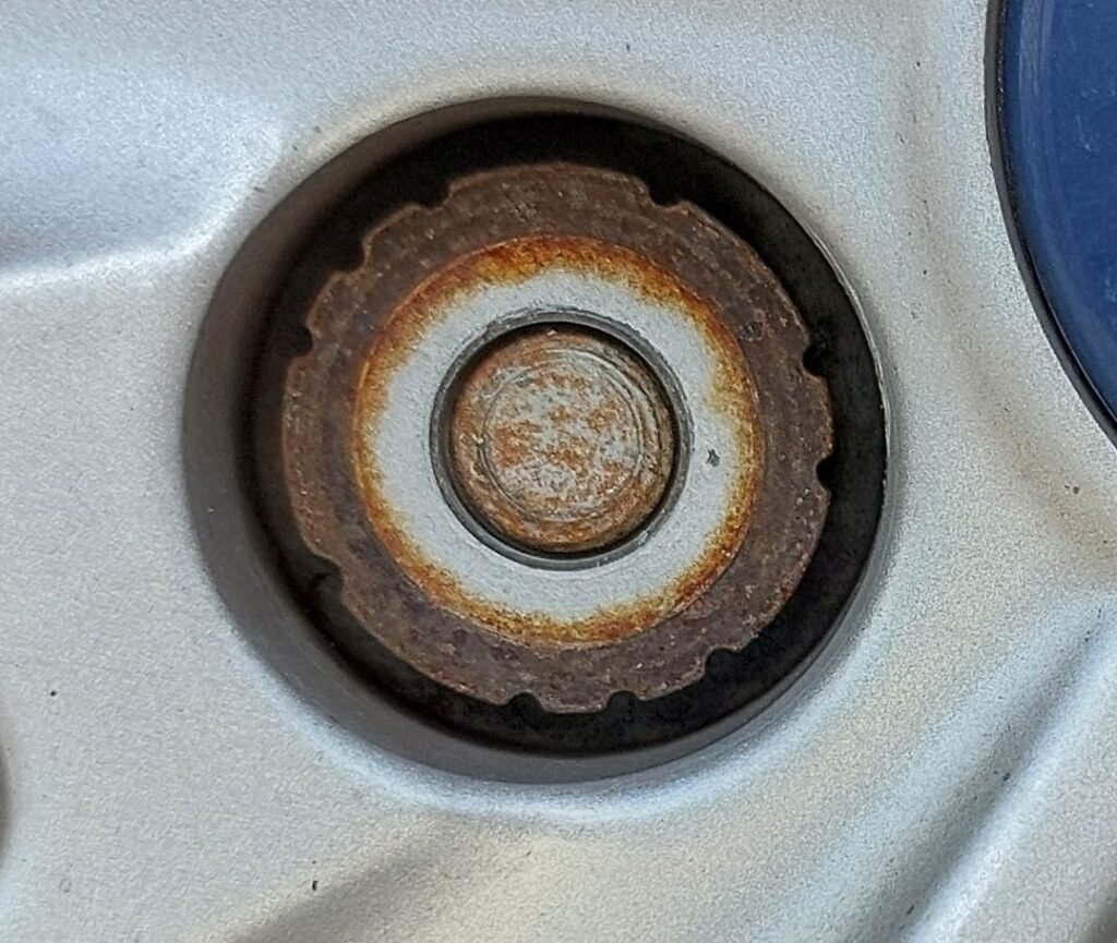 Ford C-Max wheel locking nut key replacement