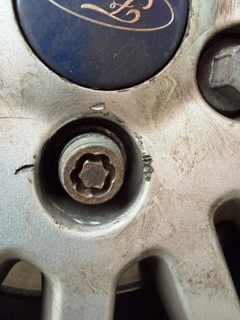 Ford C-Max wheel locking nut key replacement