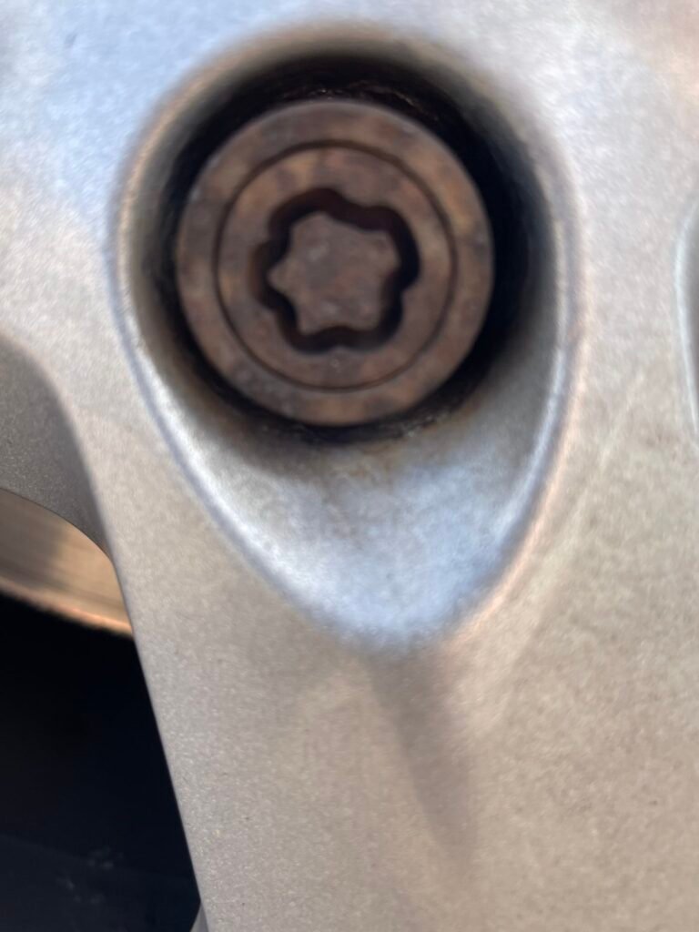 Ford Cmax wheel locking nut key replacement