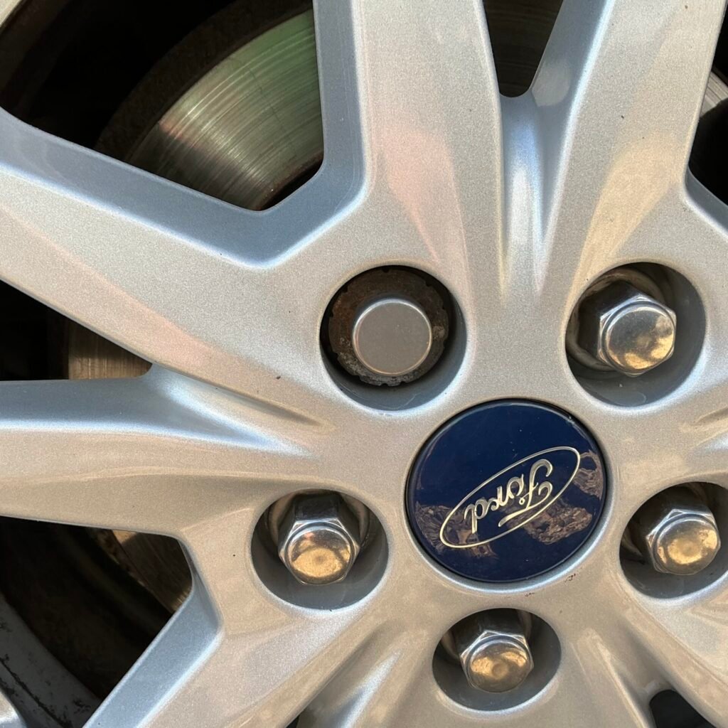 Ford connect 200 limited wheel locking nut key replacement