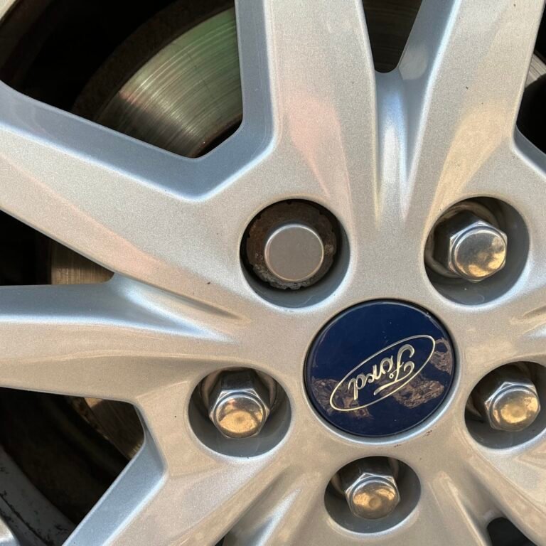 Ford connect 200 limited wheel locking nut key replacement