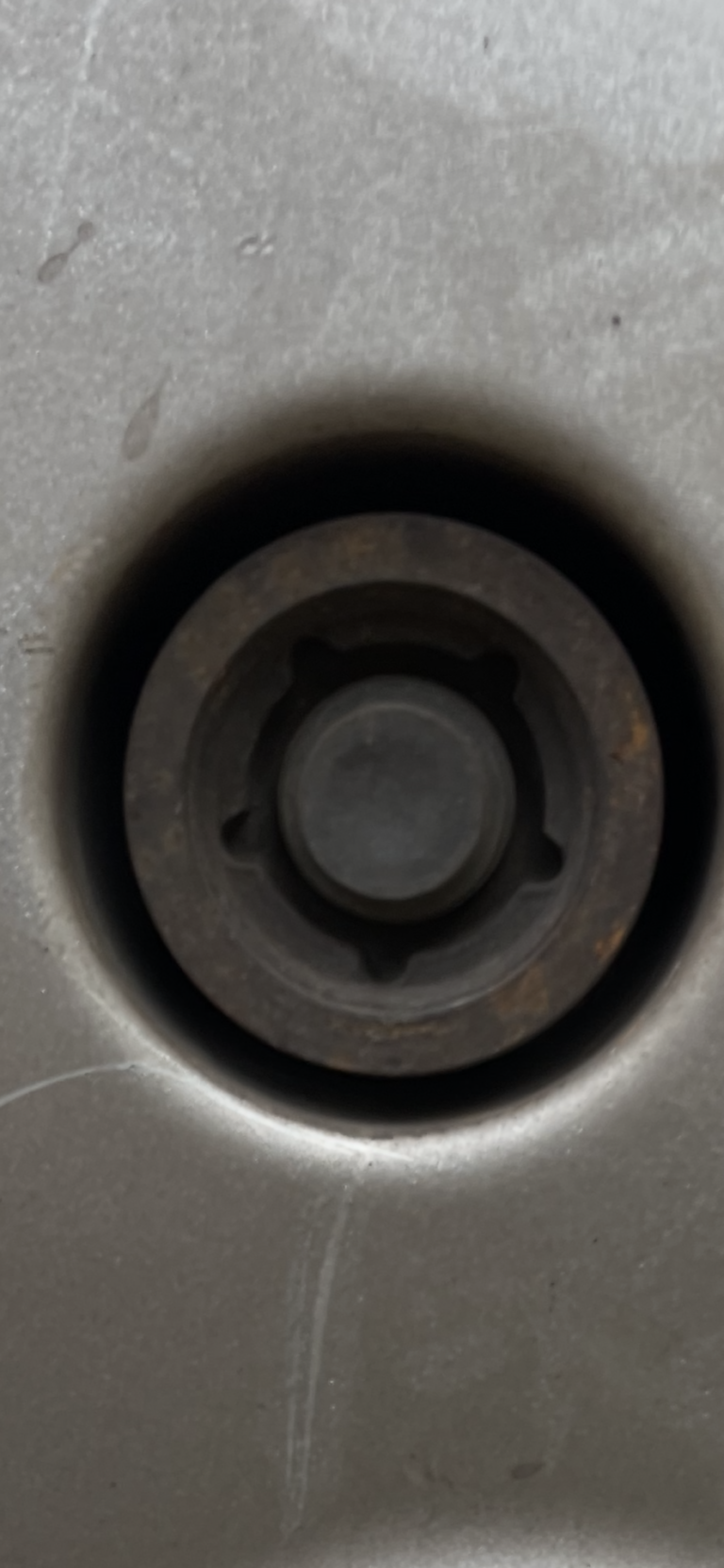 Ford Custom wheel locking nut key replacement