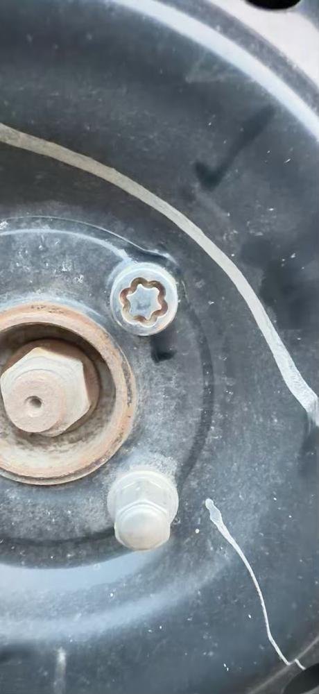 Ford Ecosport wheel locking nut key replacement