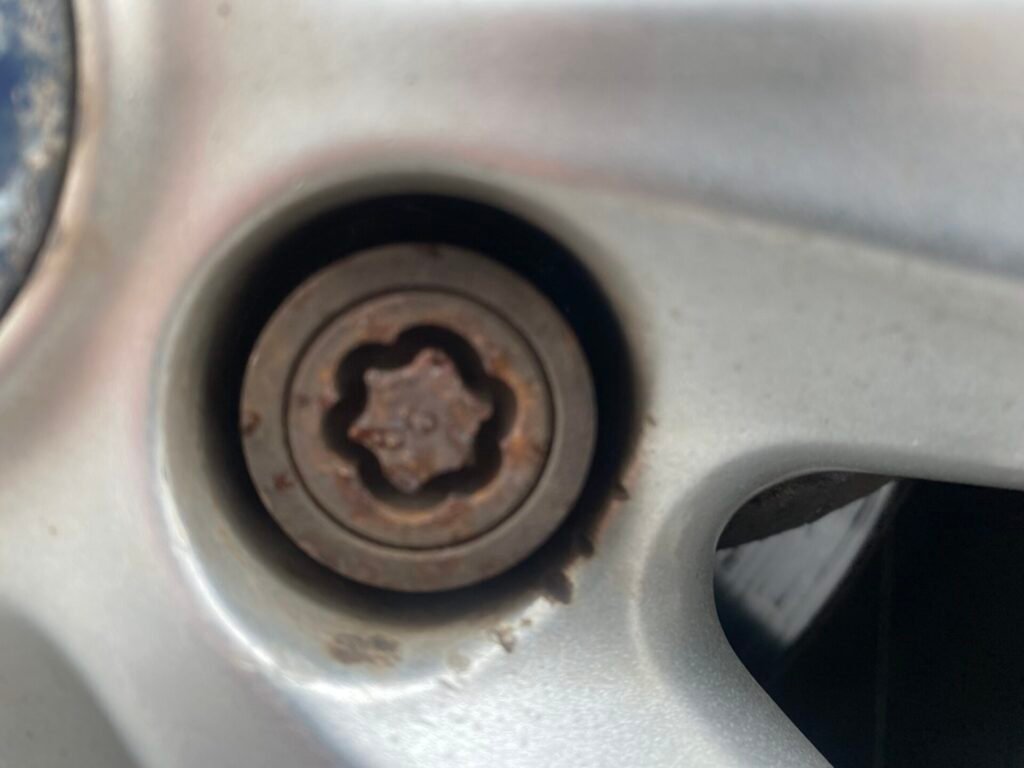 Ford Fiesta wheel locking nut key replacement