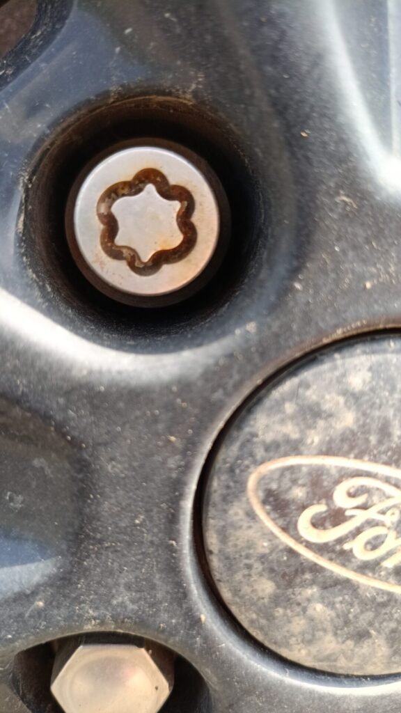 Ford Fiesta Zetec 2007 wheel locking nut key replacement