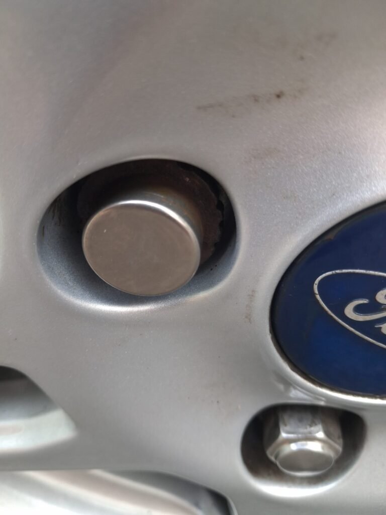 Ford Fiesta Zetec 5 Door Hatchback wheel locking nut key replacement