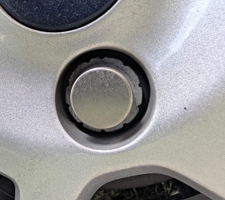 Ford Fiesta Zetec Auto - GX63 YNH wheel locking nut key replacement