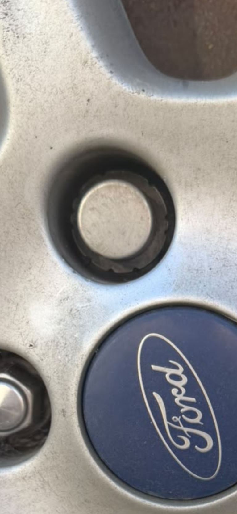 Ford Focus wheel locking nut key replacement