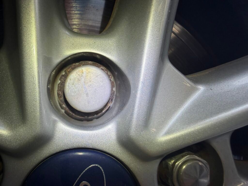 Ford Focus wheel locking nut key replacement