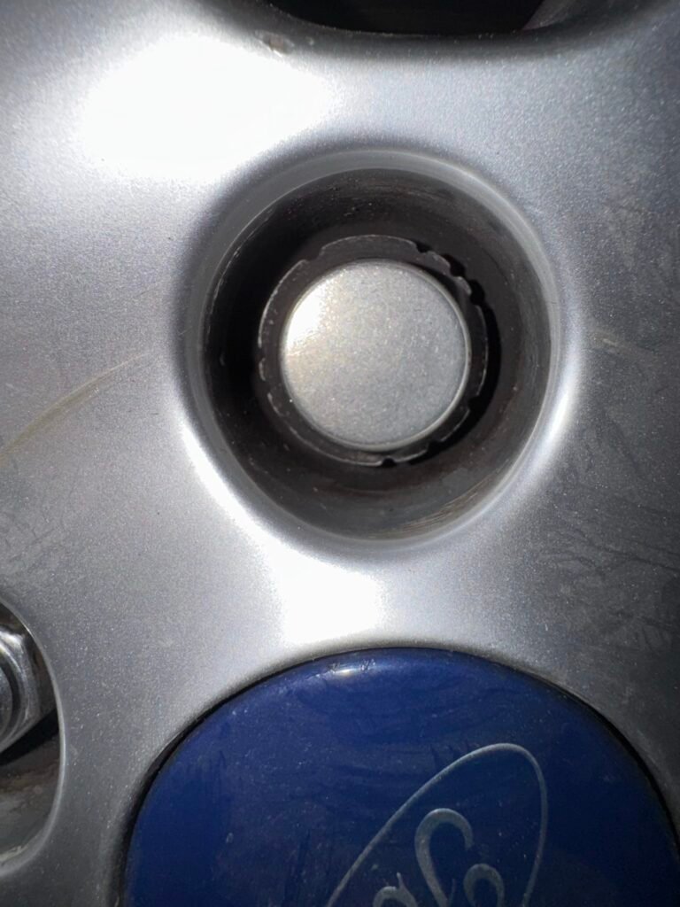 Ford Focus wheel locking nut key replacement