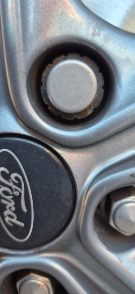 Ford Focus wheel locking nut key replacement