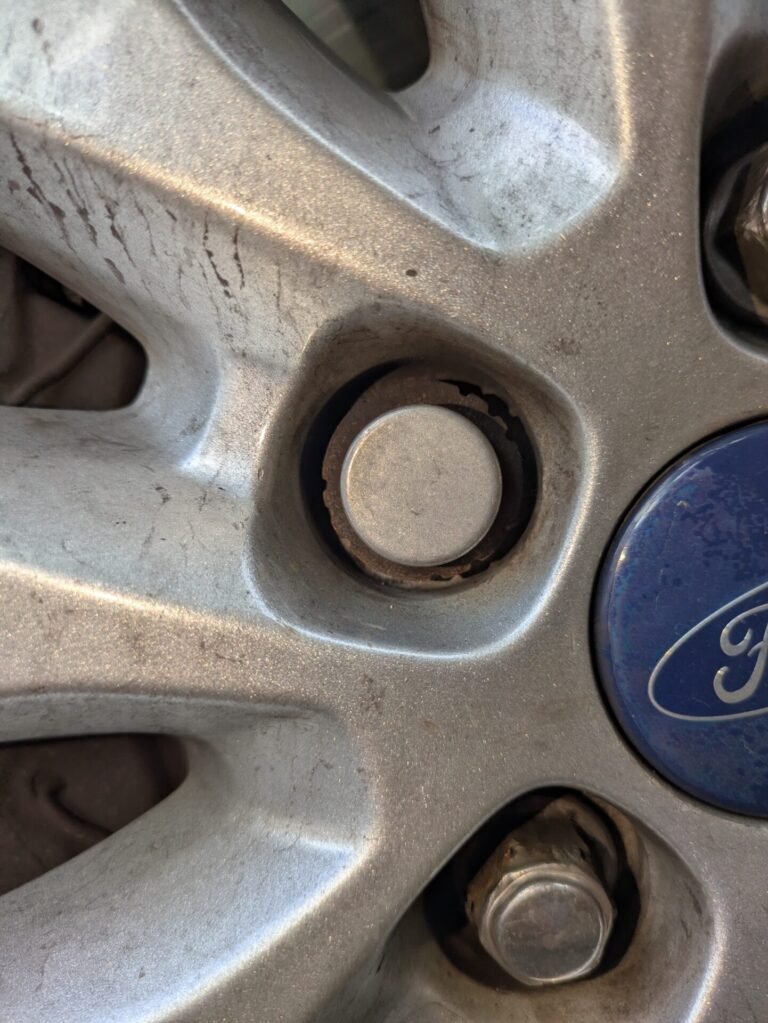 Ford Focus wheel locking nut key replacement