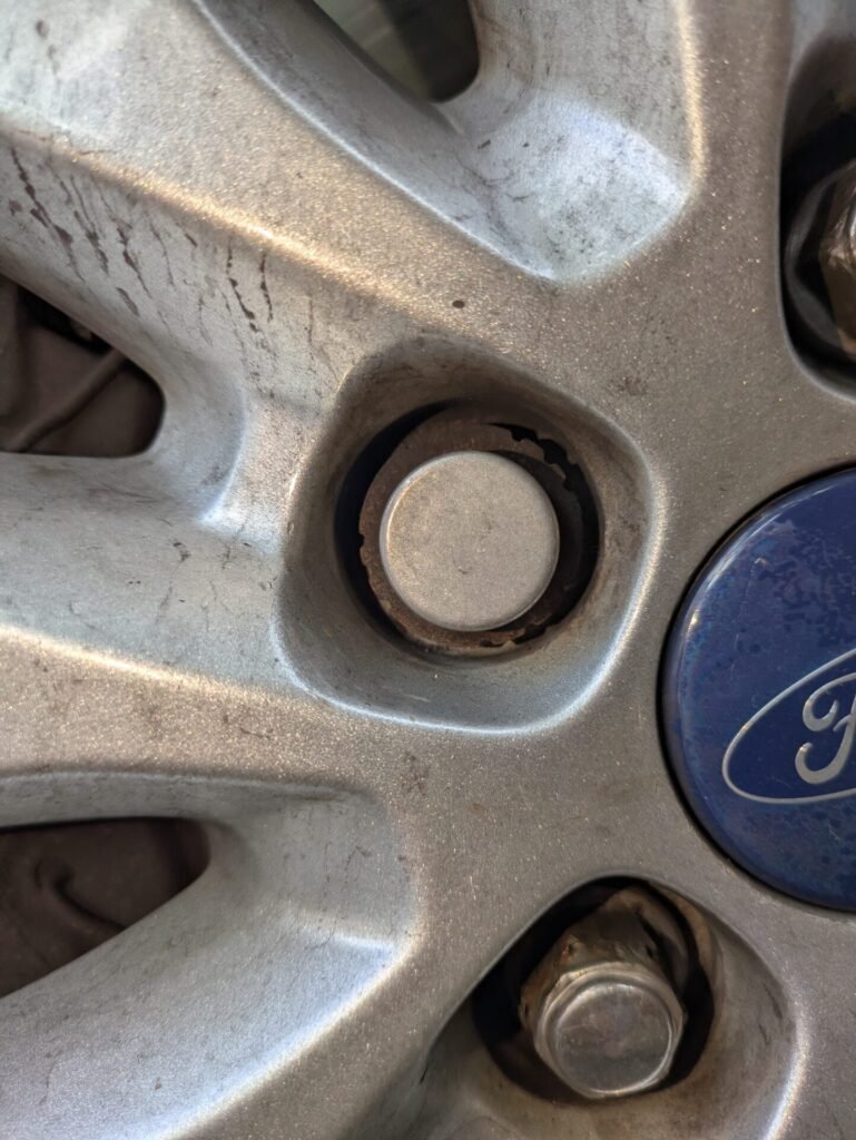 Ford Focus wheel locking nut key replacement