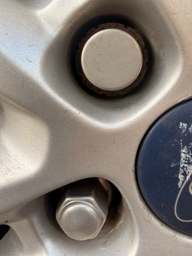 ford focus wheel locking nut key replacement
