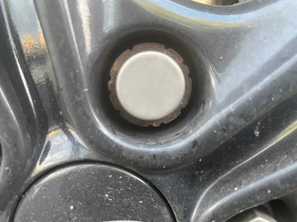 Ford Focus wheel locking nut key replacement