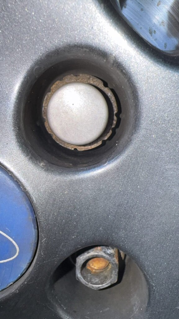 Ford Focus wheel locking nut key replacement