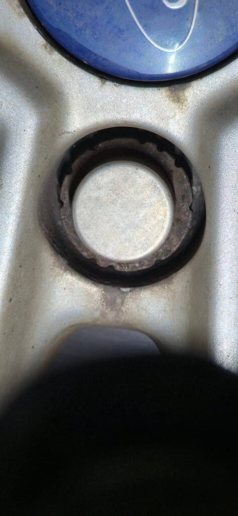 Ford Focus wheel locking nut key replacement