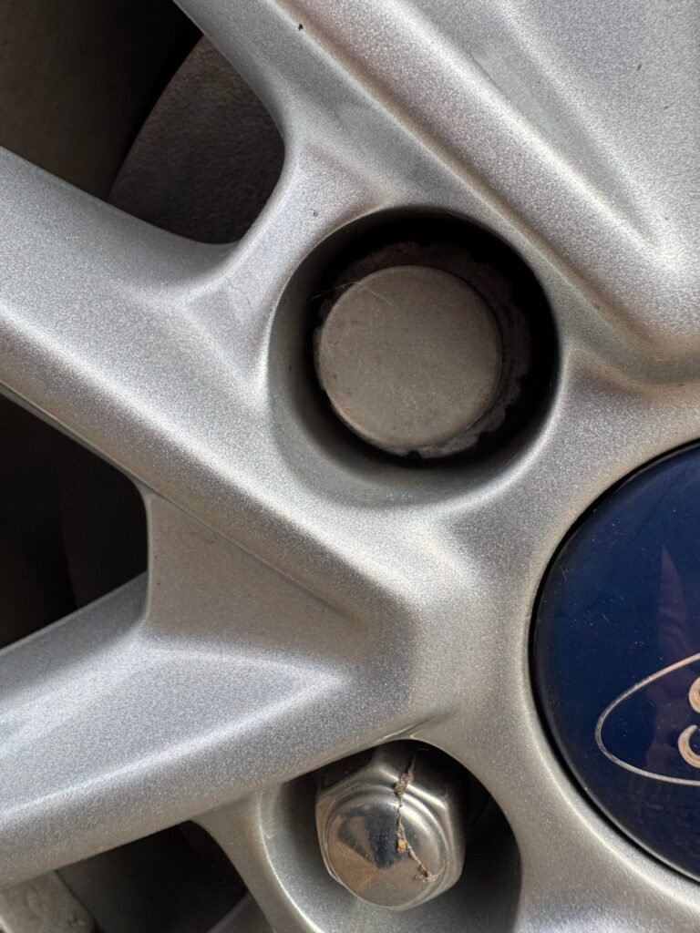 Ford Focus wheel locking nut key replacement
