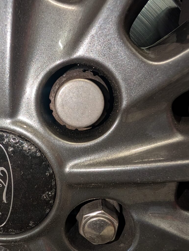 Ford Focus ST line wheel locking nut key replacement
