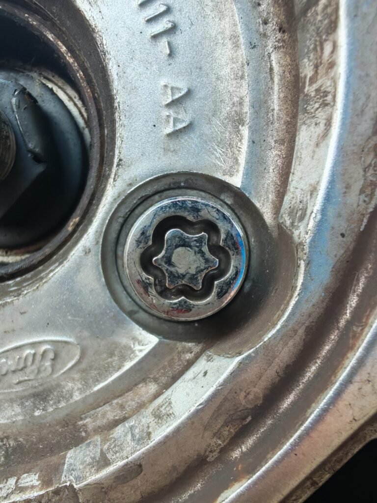 Ford Fusion wheel locking nut key replacement