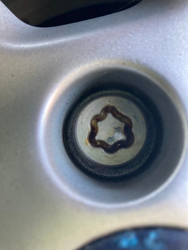 Ford Ka wheel locking nut key replacement