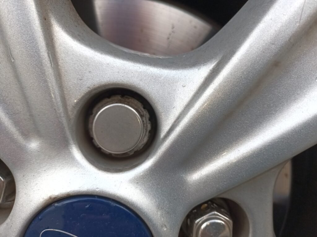 Ford Kuga wheel locking nut key replacement