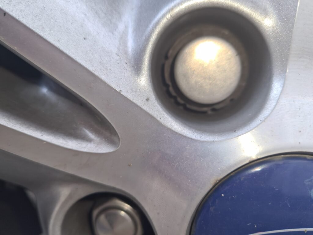 Ford Kuga wheel locking nut key replacement