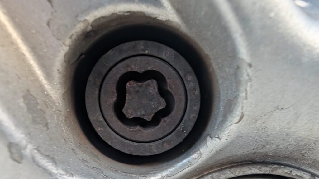 Ford Kuga wheel locking nut key replacement