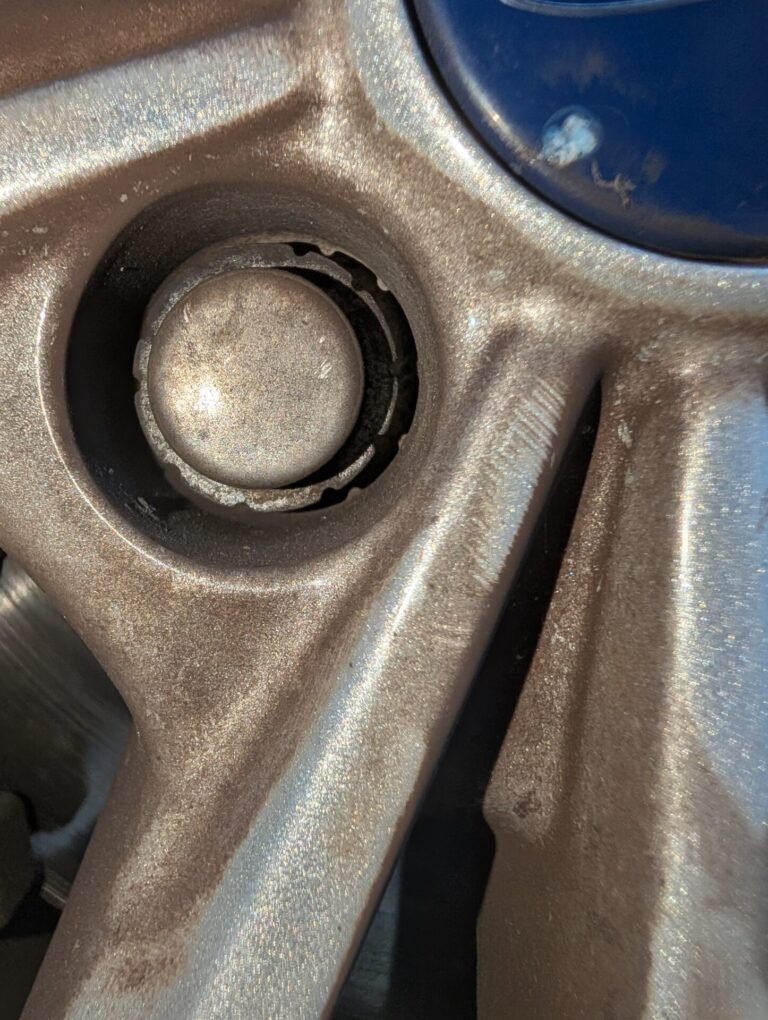 Ford Kuga titanium 2018 wheel locking nut key replacement