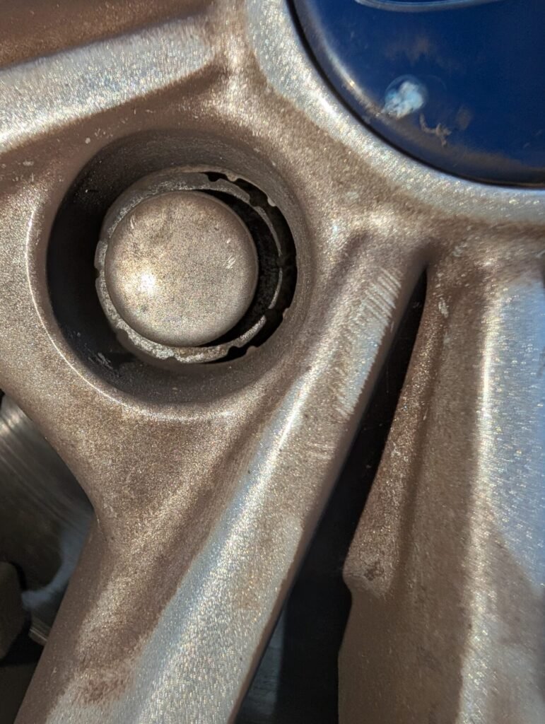 Ford Kuga titanium 2018 wheel locking nut key replacement