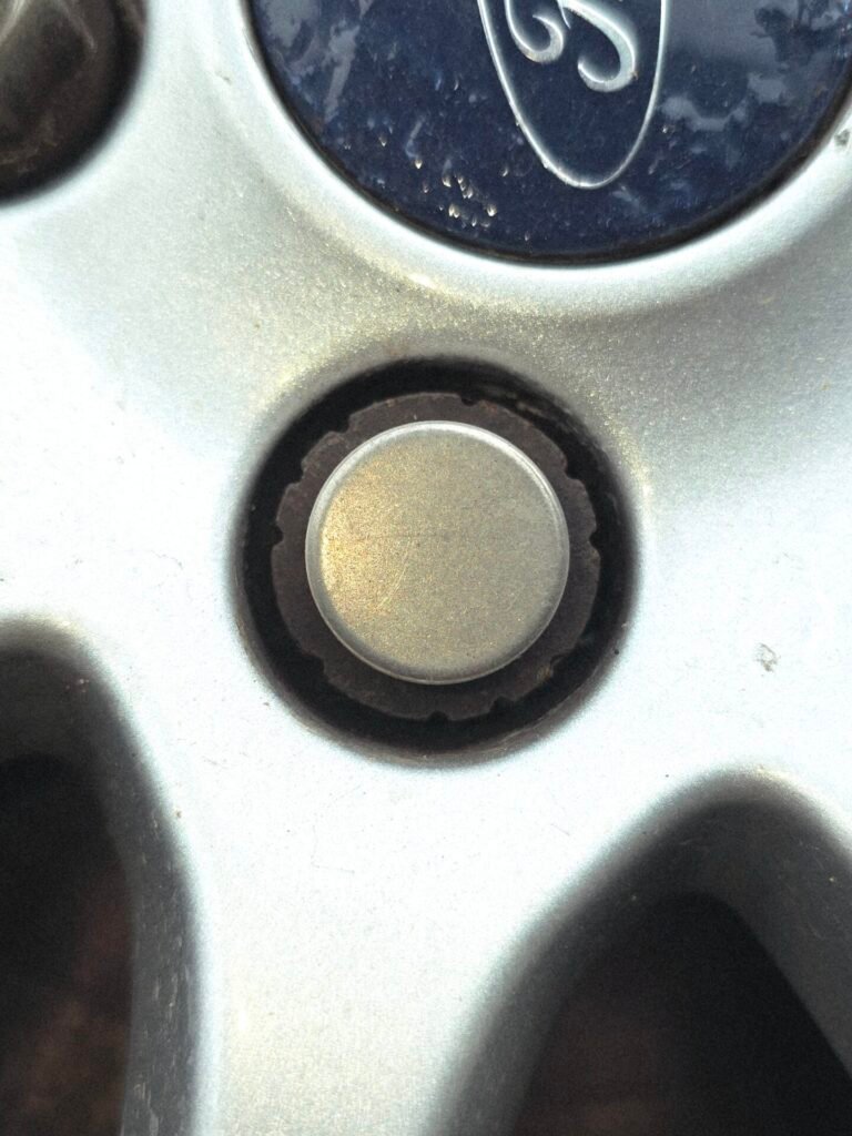 Ford Mondeo 2.0TDCi ECOnetic wheel locking nut key replacement