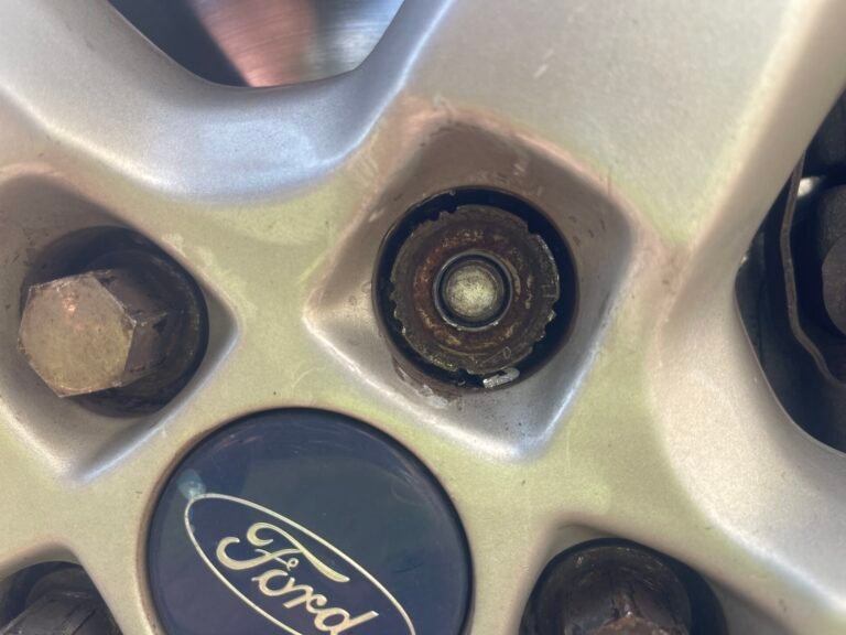 Ford Mondeo wheel locking nut key replacement