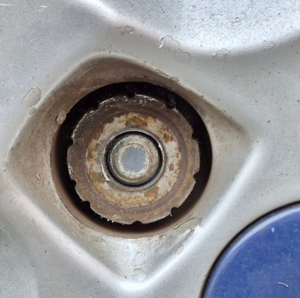 Ford Mondeo wheel locking nut key replacement